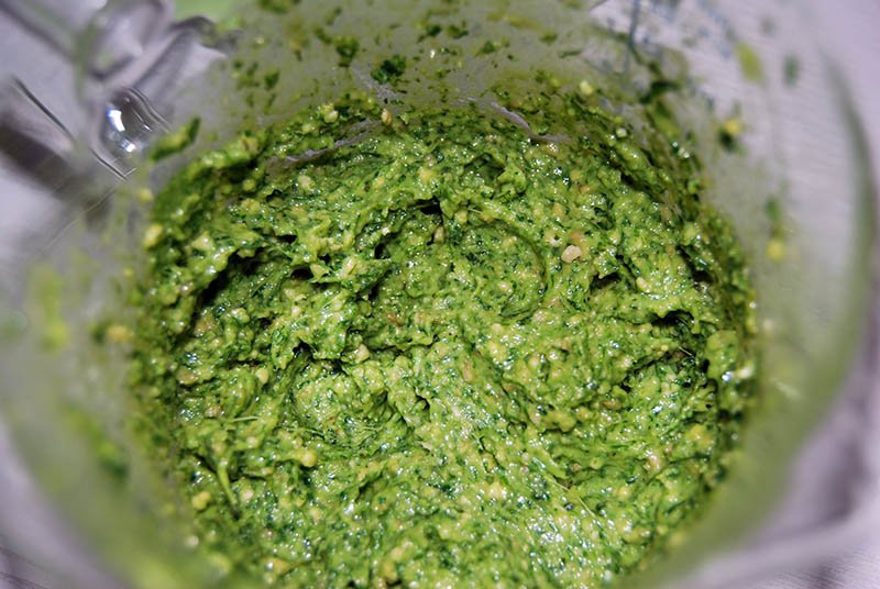 Wild bears garlic pesto with sunflower seeds