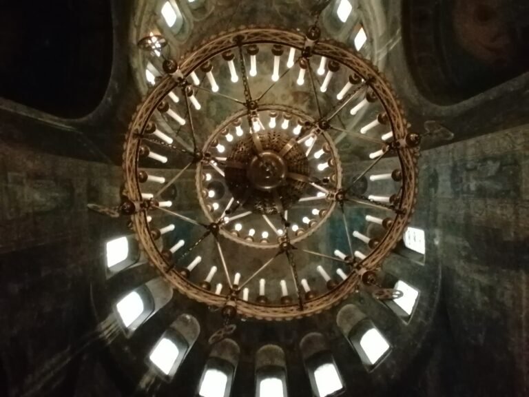 Golden threefold calendabra in Sofia Cathedral